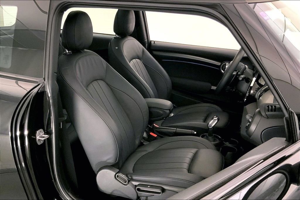 Certified 2024 MINI Cooper S w/ Signature Upholstery Package image 5