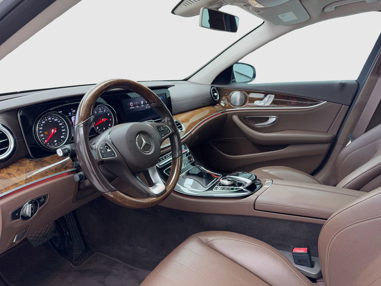 Used 2017 Mercedes-Benz E 300 image 18