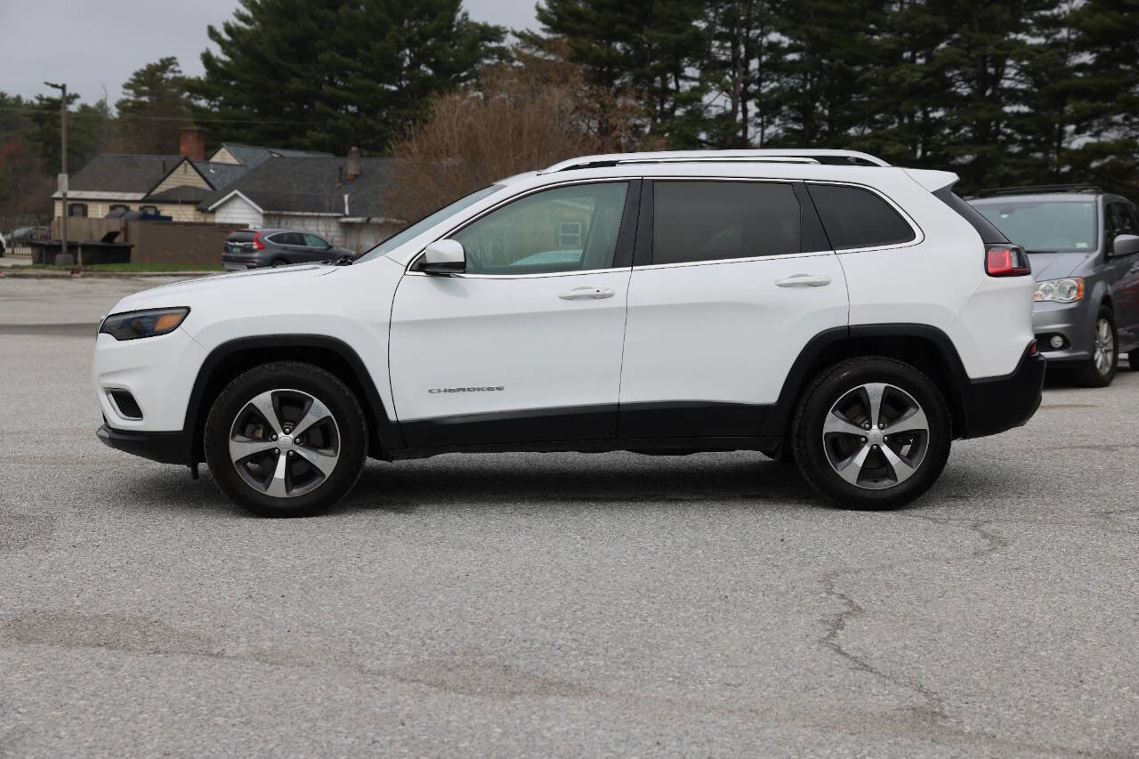 Used 2019 Jeep Cherokee Limited image 2