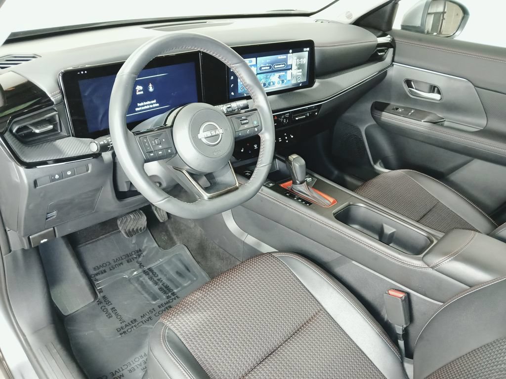 Used 2025 Nissan Kicks SR w/ SR Premium Package AWD/4WD image 16