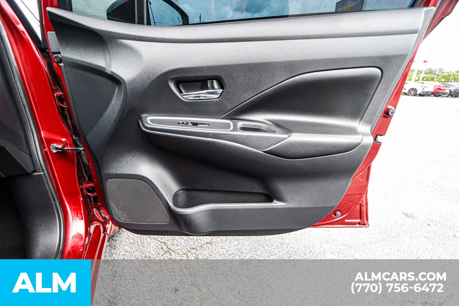 Used 2020 Nissan Versa SR w/ Convenience Package image 48