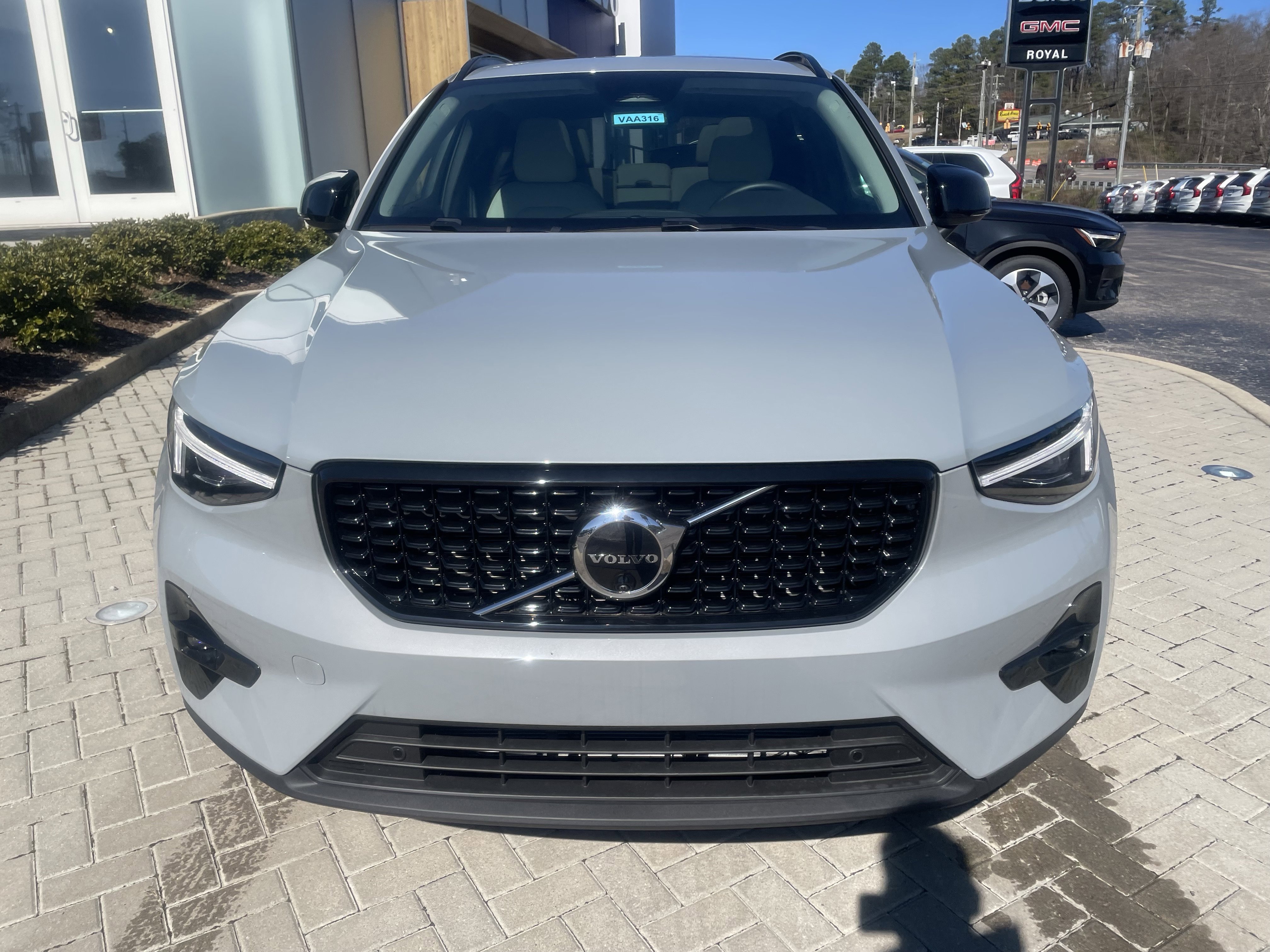 New 2025 Volvo XC40 B5 Plus w/ Protection Package Premier image 2