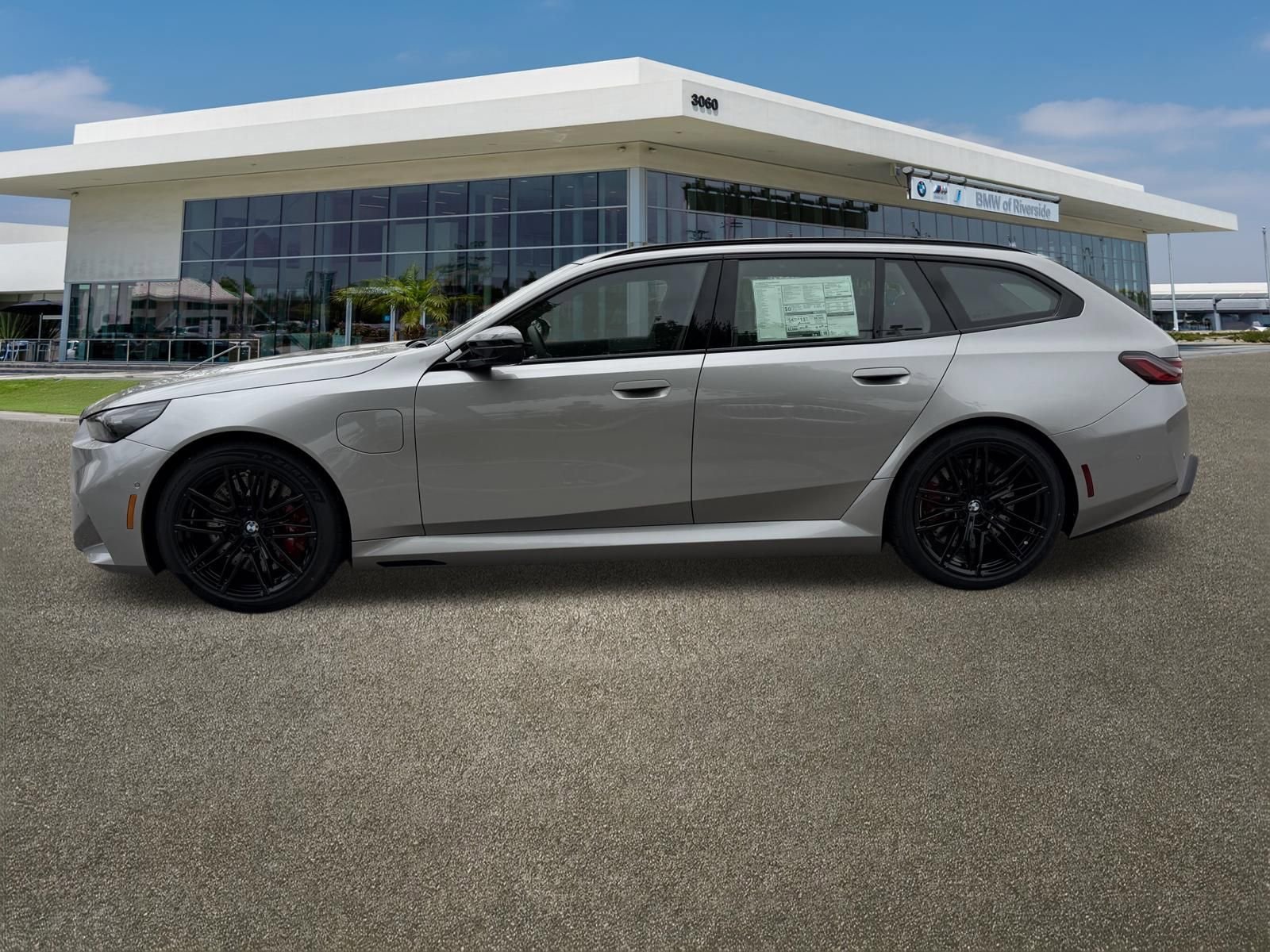 New 2026 BMW M5 Touring AWD/4WD image 6