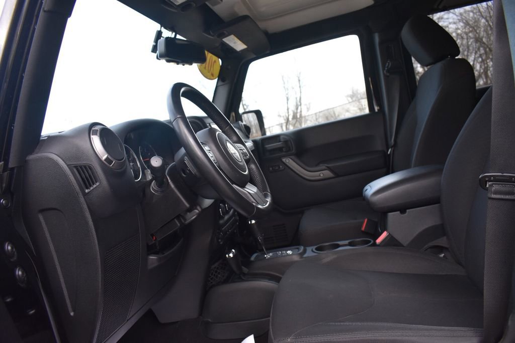 Used 2016 Jeep Wrangler Unlimited Sport w/ Quick Order Package 24S AWD/4WD image 23