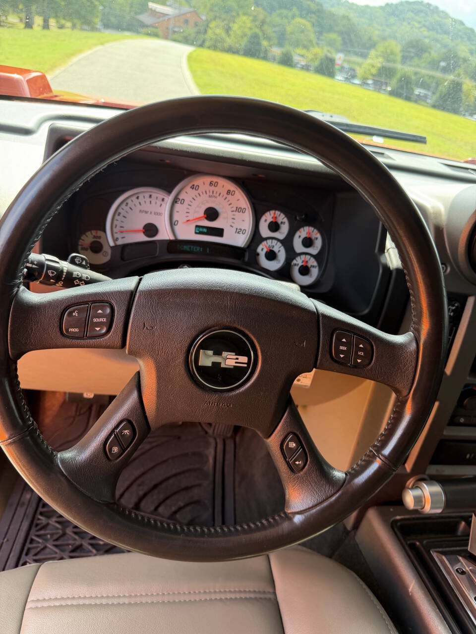 Used 2004 HUMMER H2 w/ Preferred Equipment Group AWD/4WD image 41