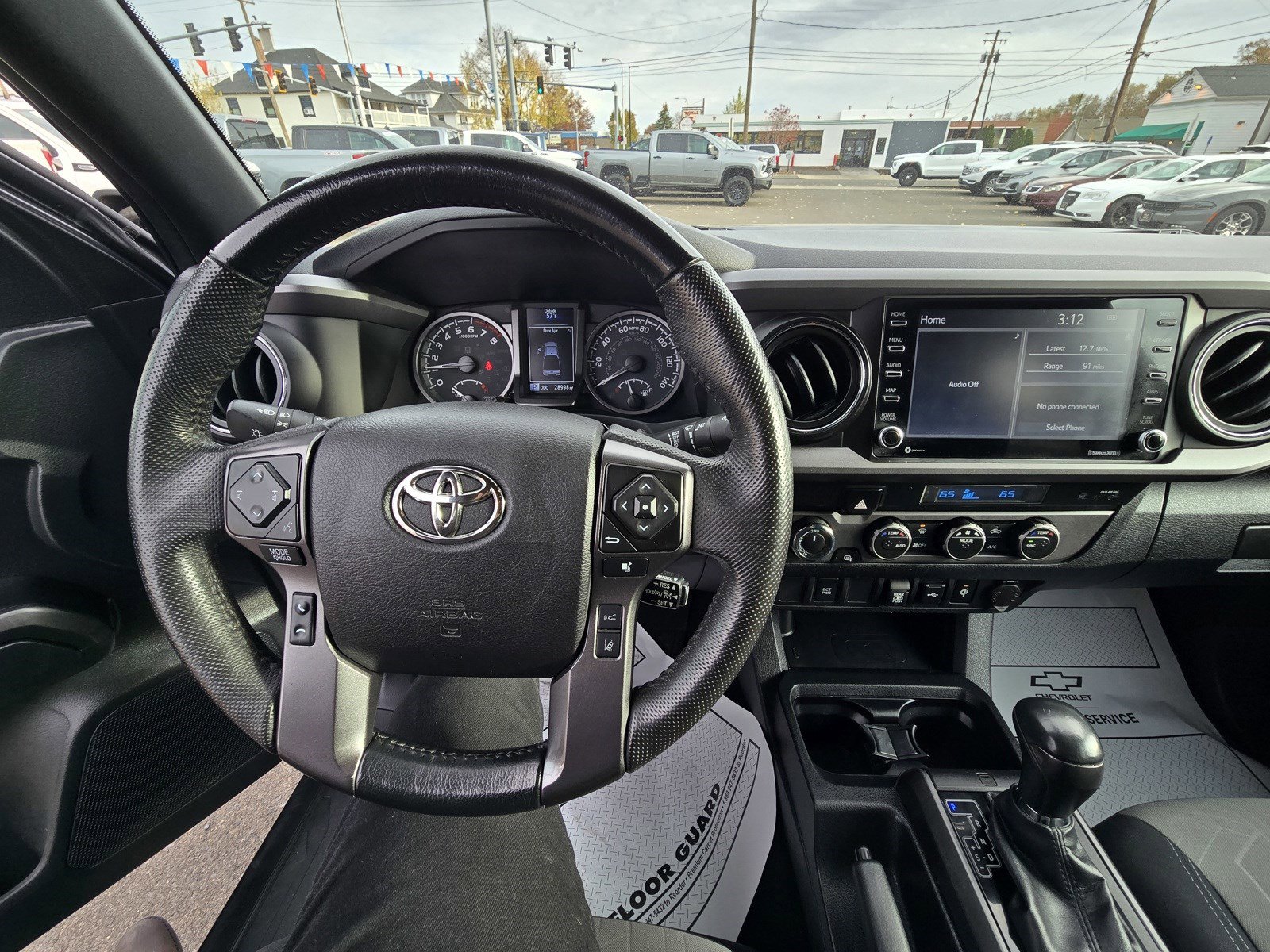 Used 2022 Toyota Tacoma TRD Off-Road image 16