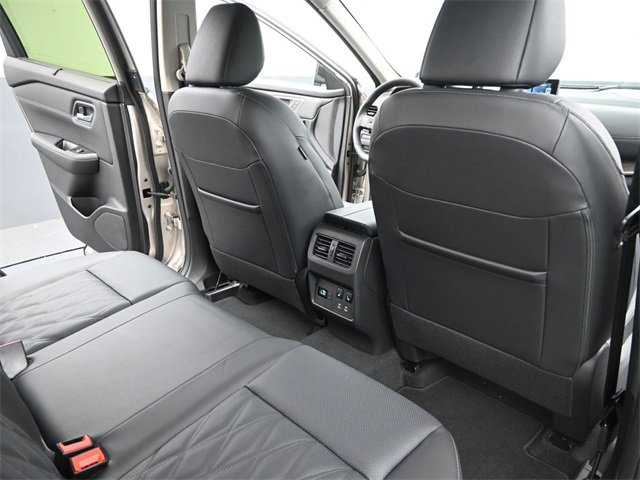 New 2026 Nissan Rogue Platinum image 22