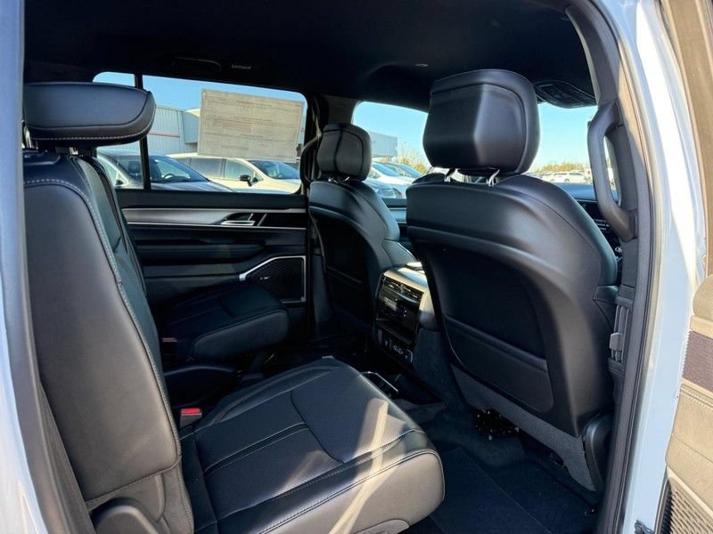 New 2026 Jeep Grand Wagoneer Limited AWD/4WD image 6