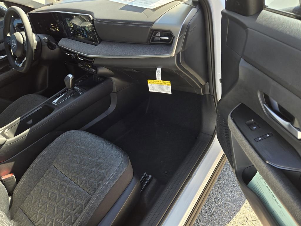 New 2026 Nissan Kicks SV w/ SV Premium Package FWD image 7