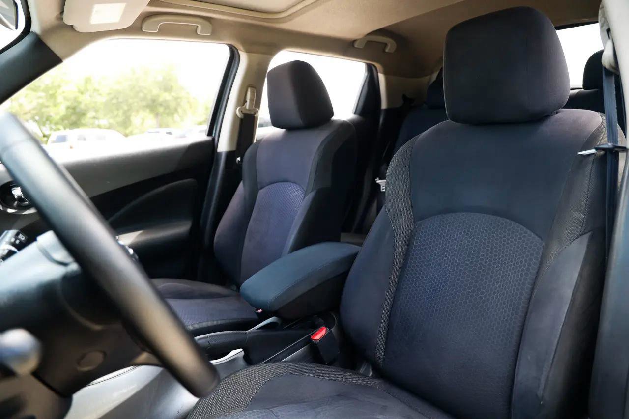 Used 2013 Nissan Juke SV FWD image 6