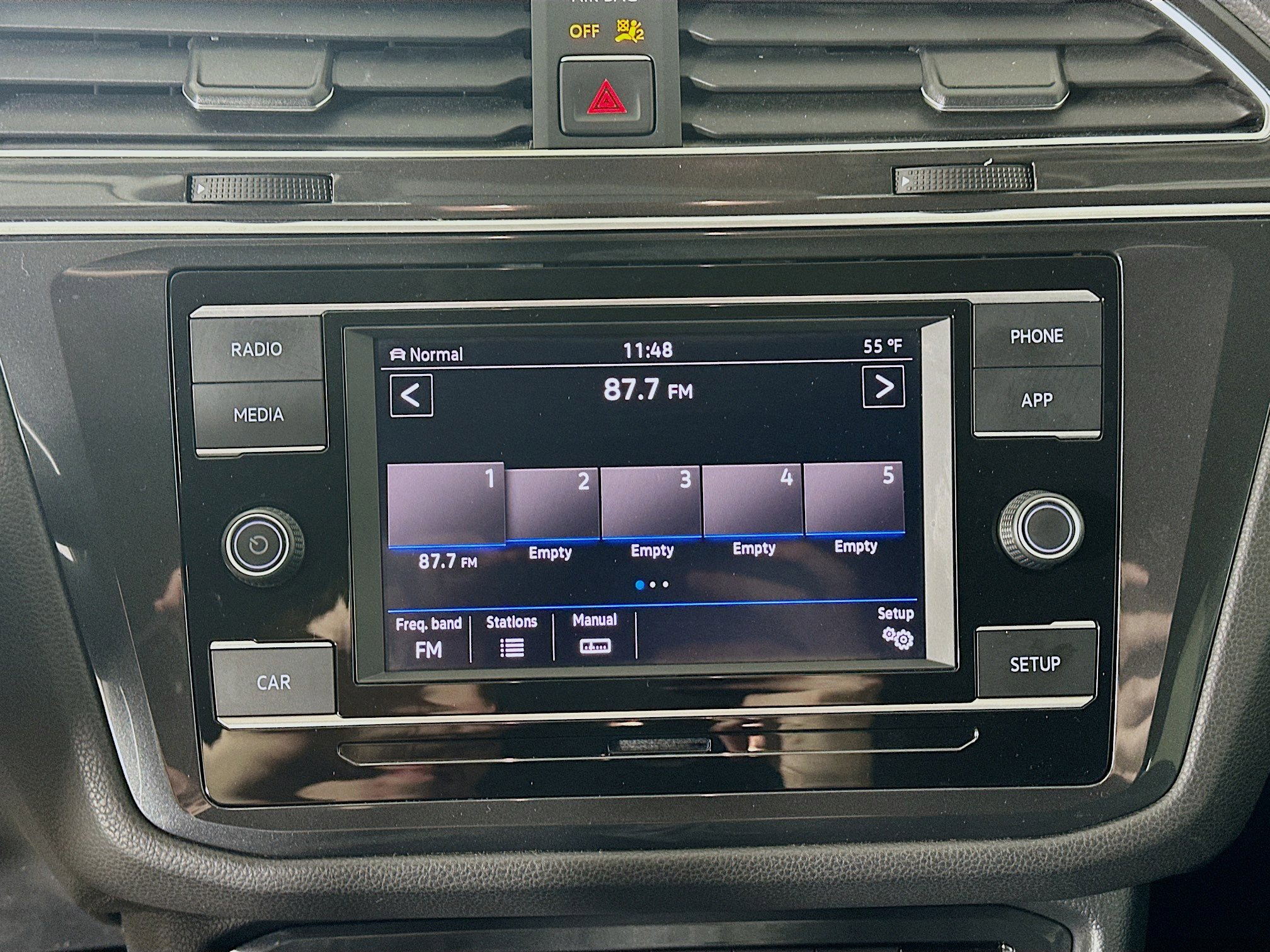 Used 2018 Volkswagen Tiguan S image 18