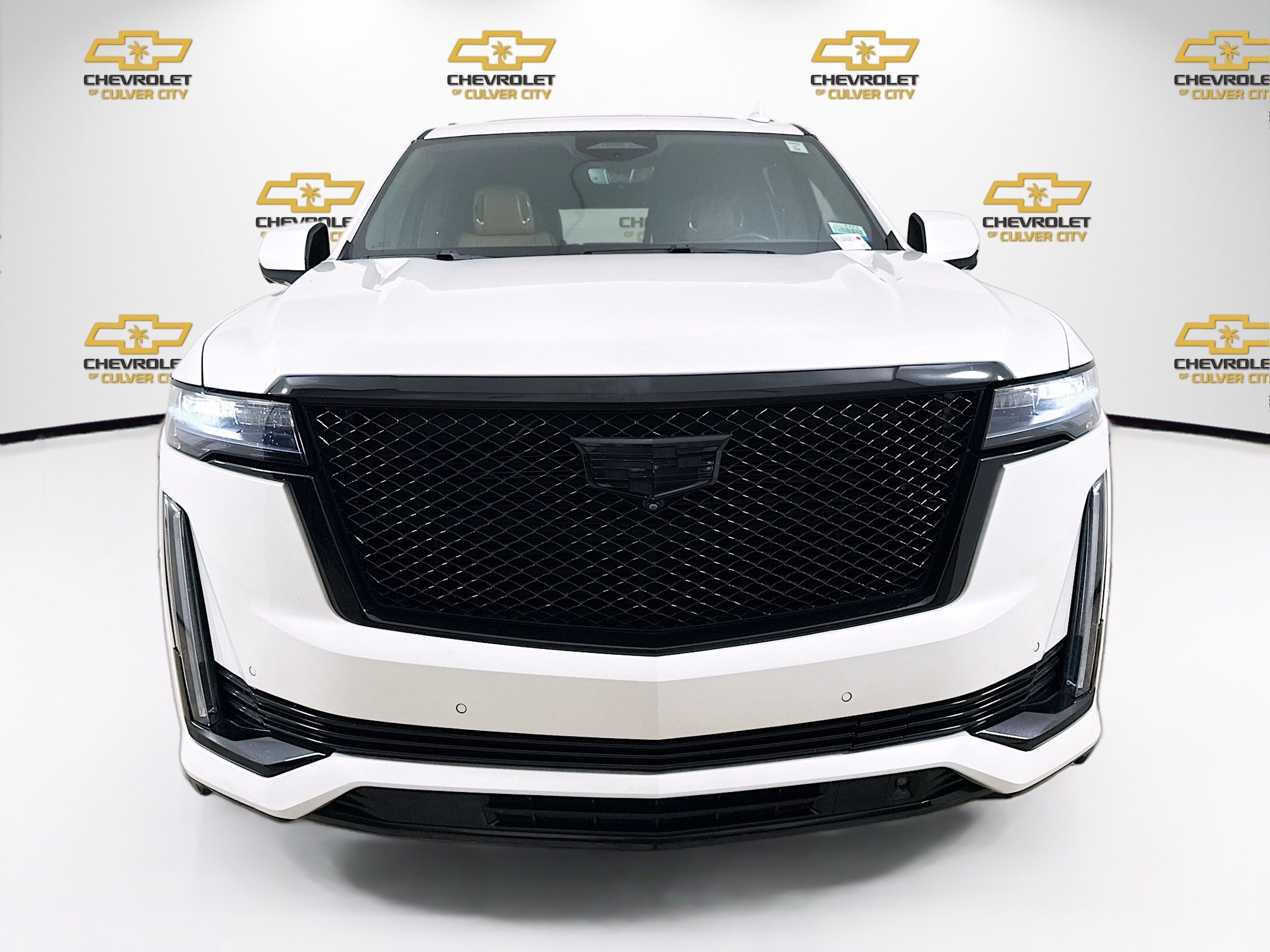 Used 2022 Cadillac Escalade Sport w/ Touring Package AWD/4WD image 2