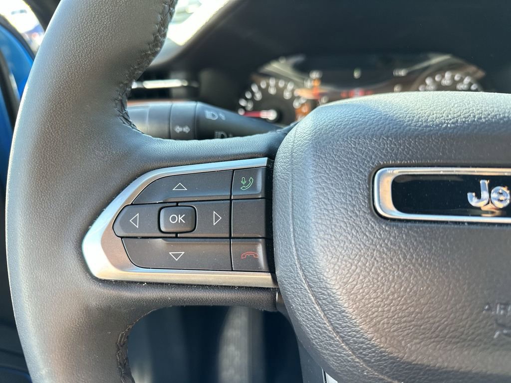 Used 2024 Jeep Compass Limited image 29