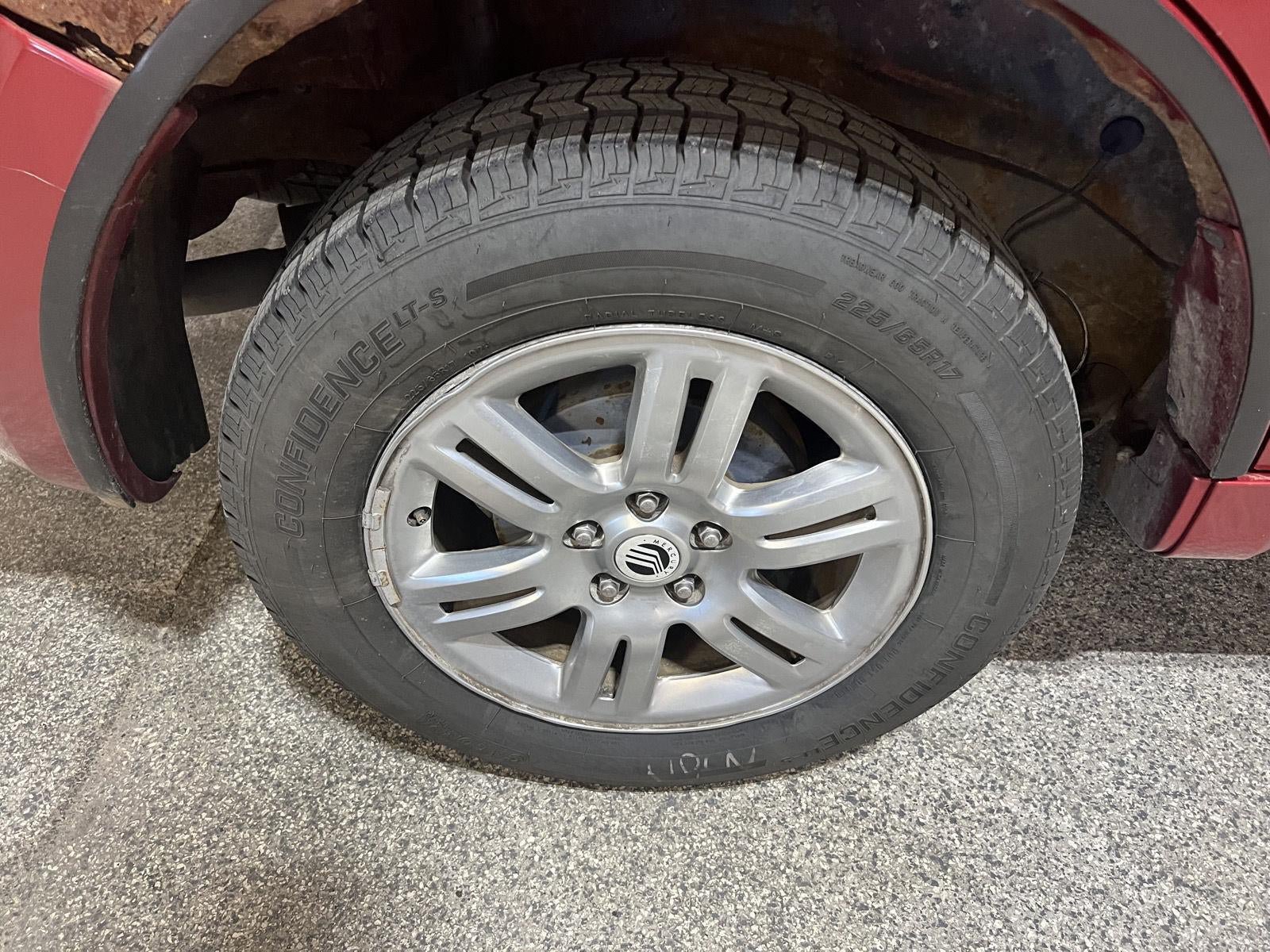 Used 2008 Mercury Mariner 4WD V6 image 26