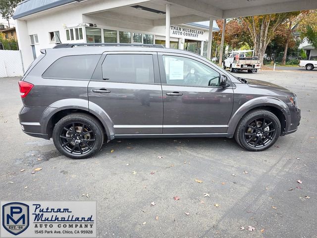 Used 2019 Dodge Journey SE w/ Premium Group image 2