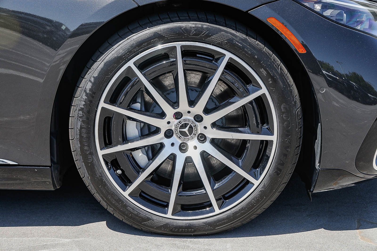 Certified 2023 Mercedes-Benz EQS 580 4MATIC Sedan image 9