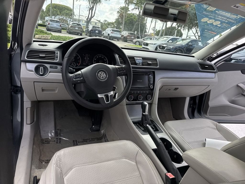 Used 2014 Volkswagen Passat 1.8T SE FWD image 35