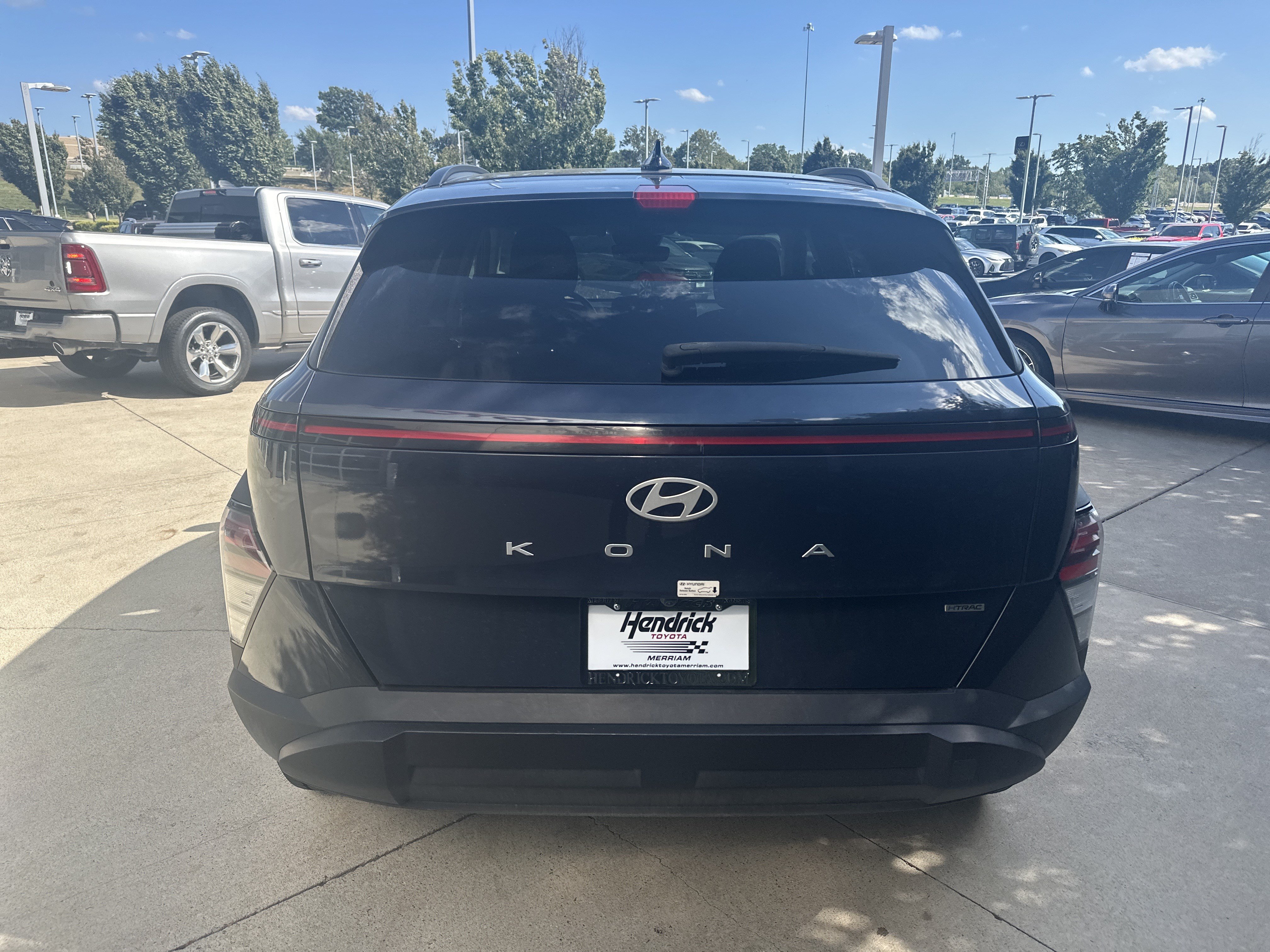 Used 2024 Hyundai Kona SEL AWD/4WD image 8