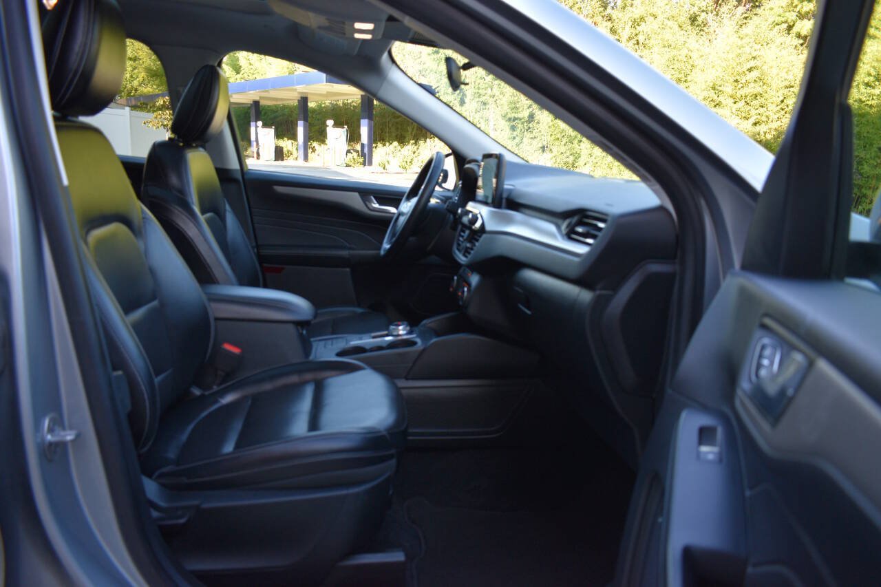 Used 2021 Ford Escape SEL w/ Technology Package FWD image 8