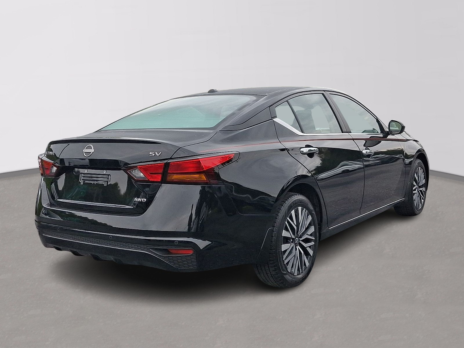 Used 2024 Nissan Altima 2.5 SV AWD/4WD image 6