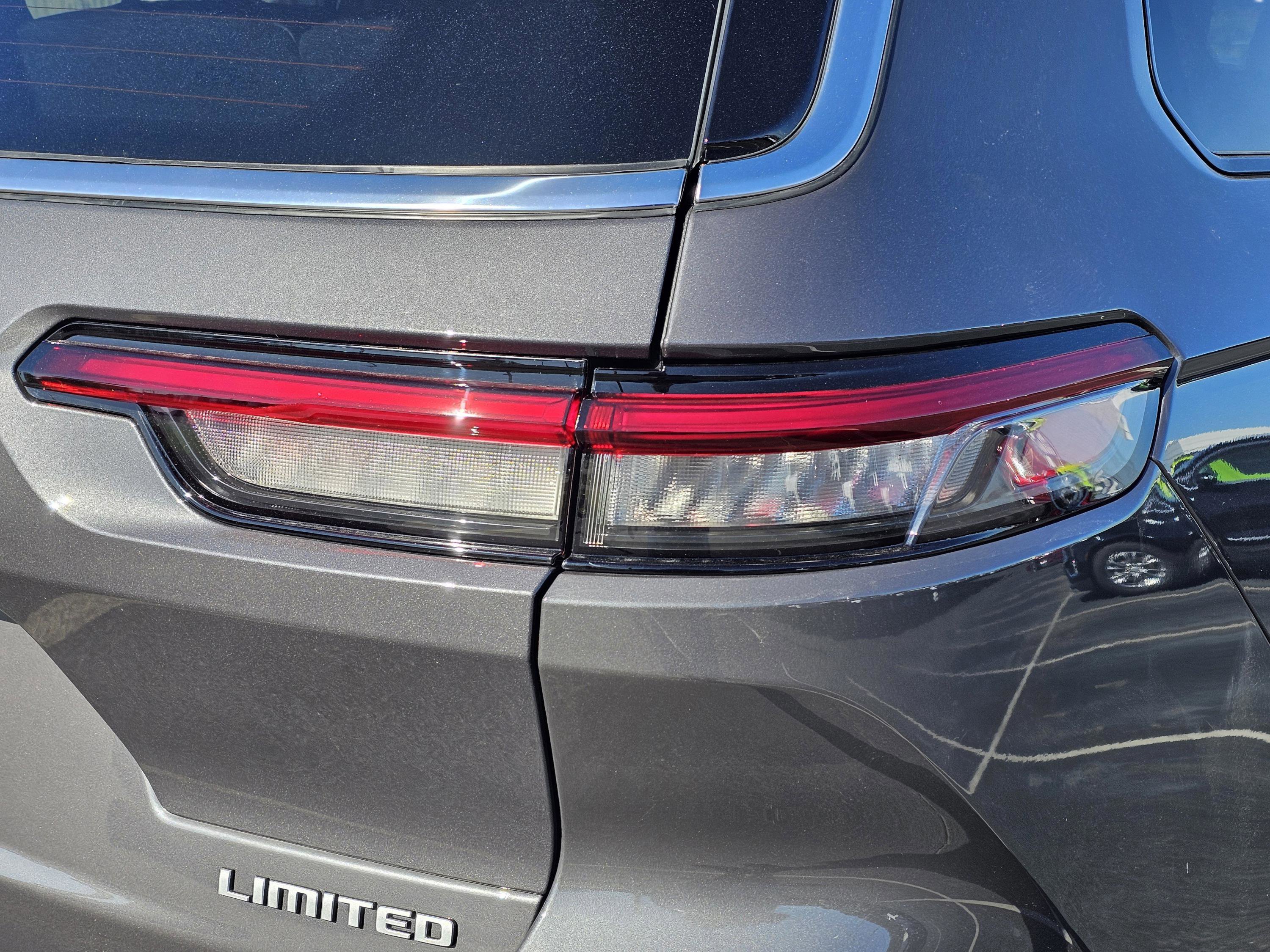 New 2025 Jeep Grand Cherokee L Limited image 9