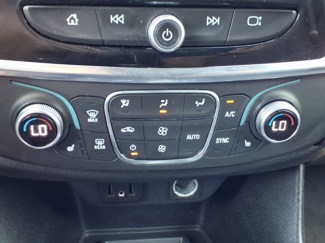 Used 2023 Chevrolet Traverse LT AWD/4WD image 17