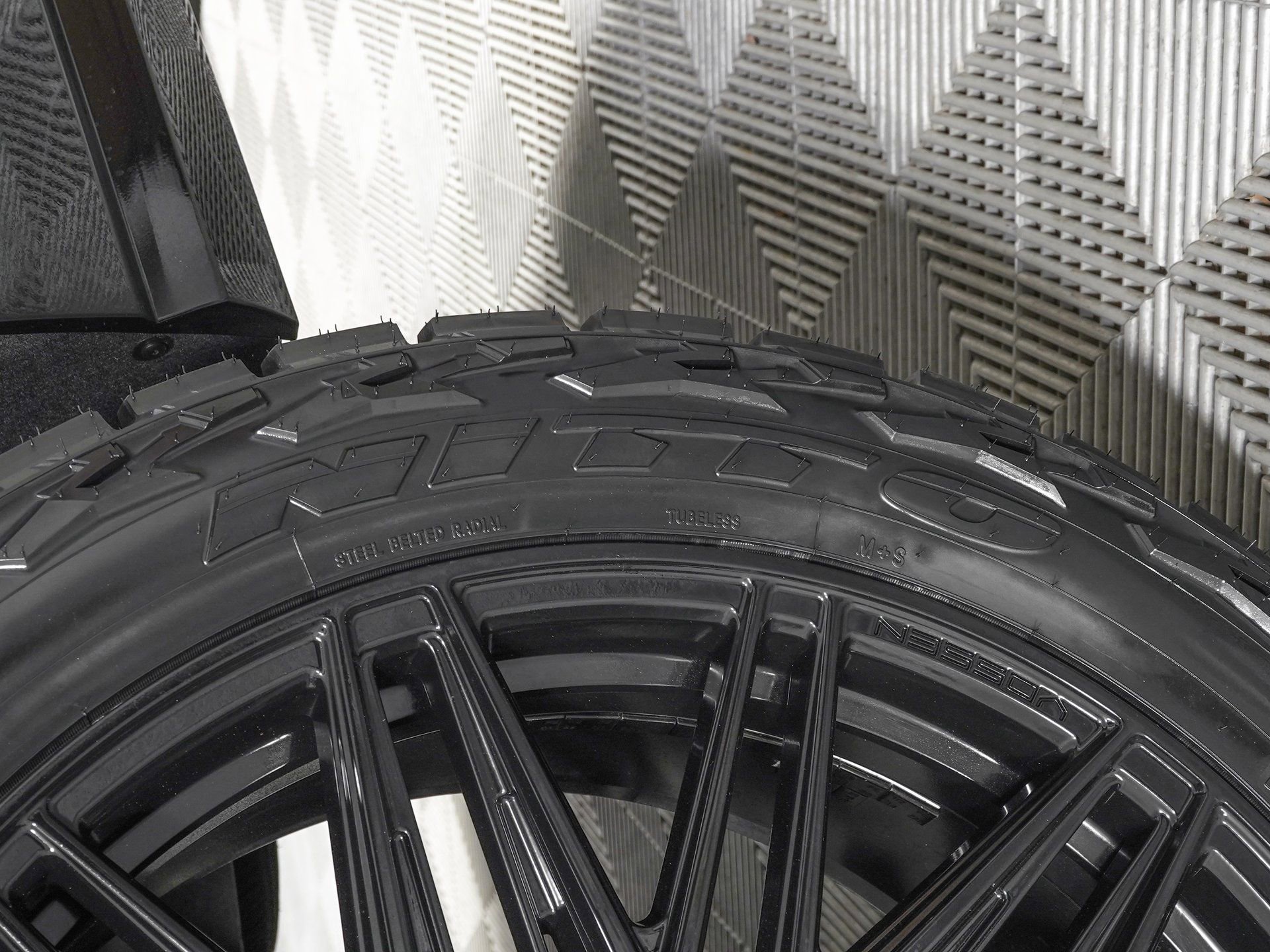 Used 2026 Cadillac Escalade ESV V image 39