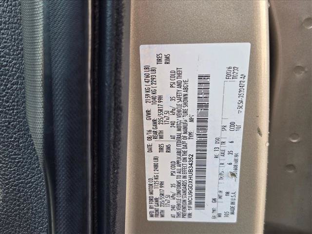 Used 2017 Ford Escape SE w/ SE Leather Comfort Package AWD/4WD image 17