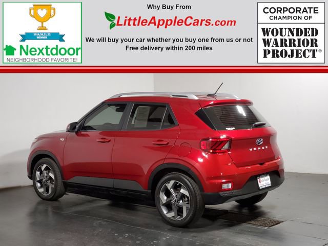 Used 2024 Hyundai Venue SEL image 25