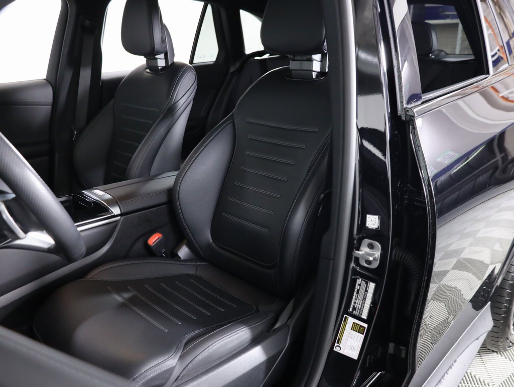 Used 2024 Mercedes-Benz GLC 300 4MATIC image 31