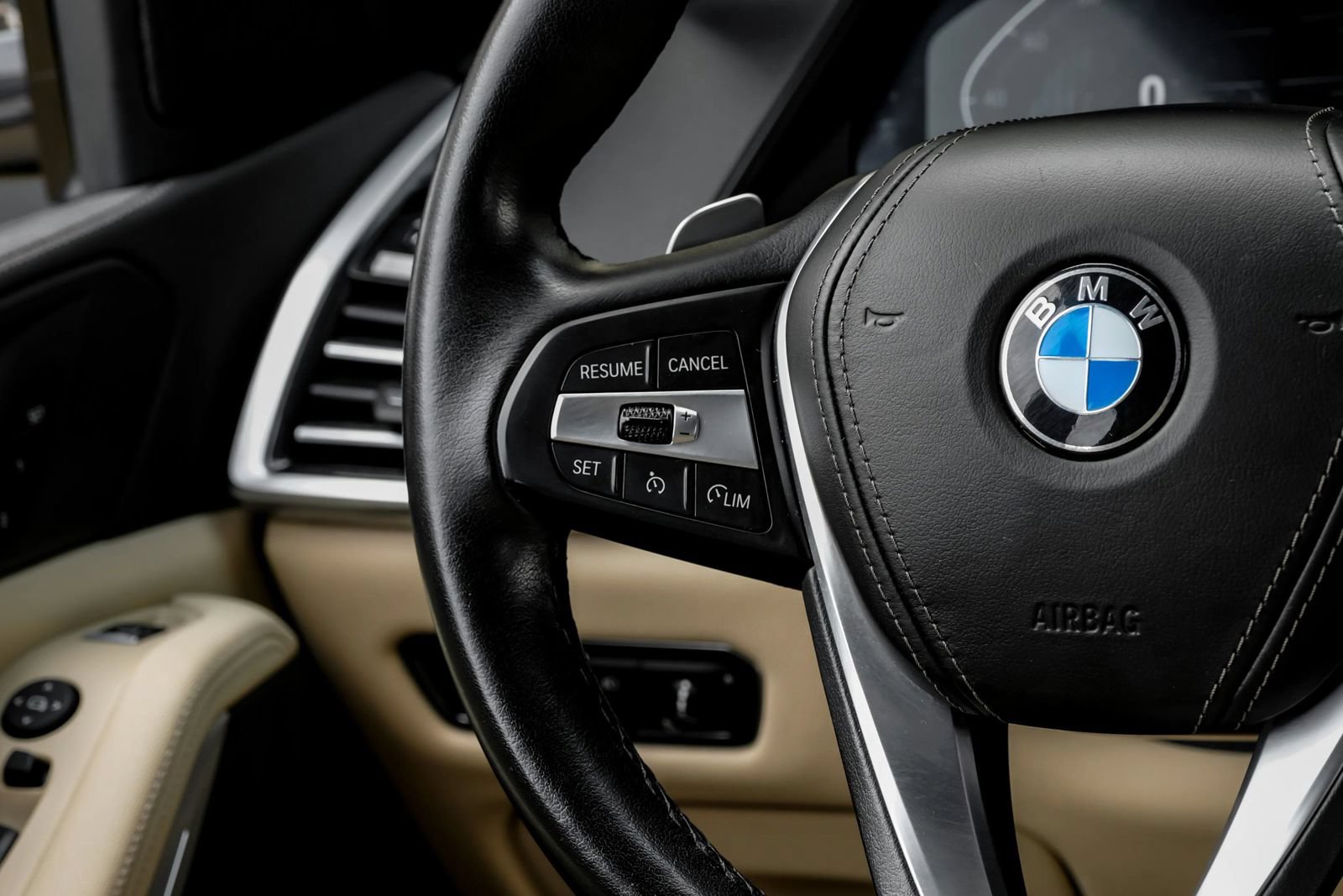 Used 2022 BMW X5 sDrive40i w/ Parking Assistance Package RWD image 16