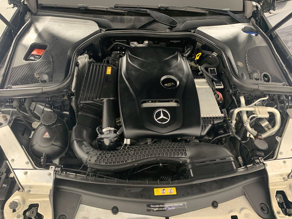 Used 2017 Mercedes-Benz E 300 4MATIC image 9