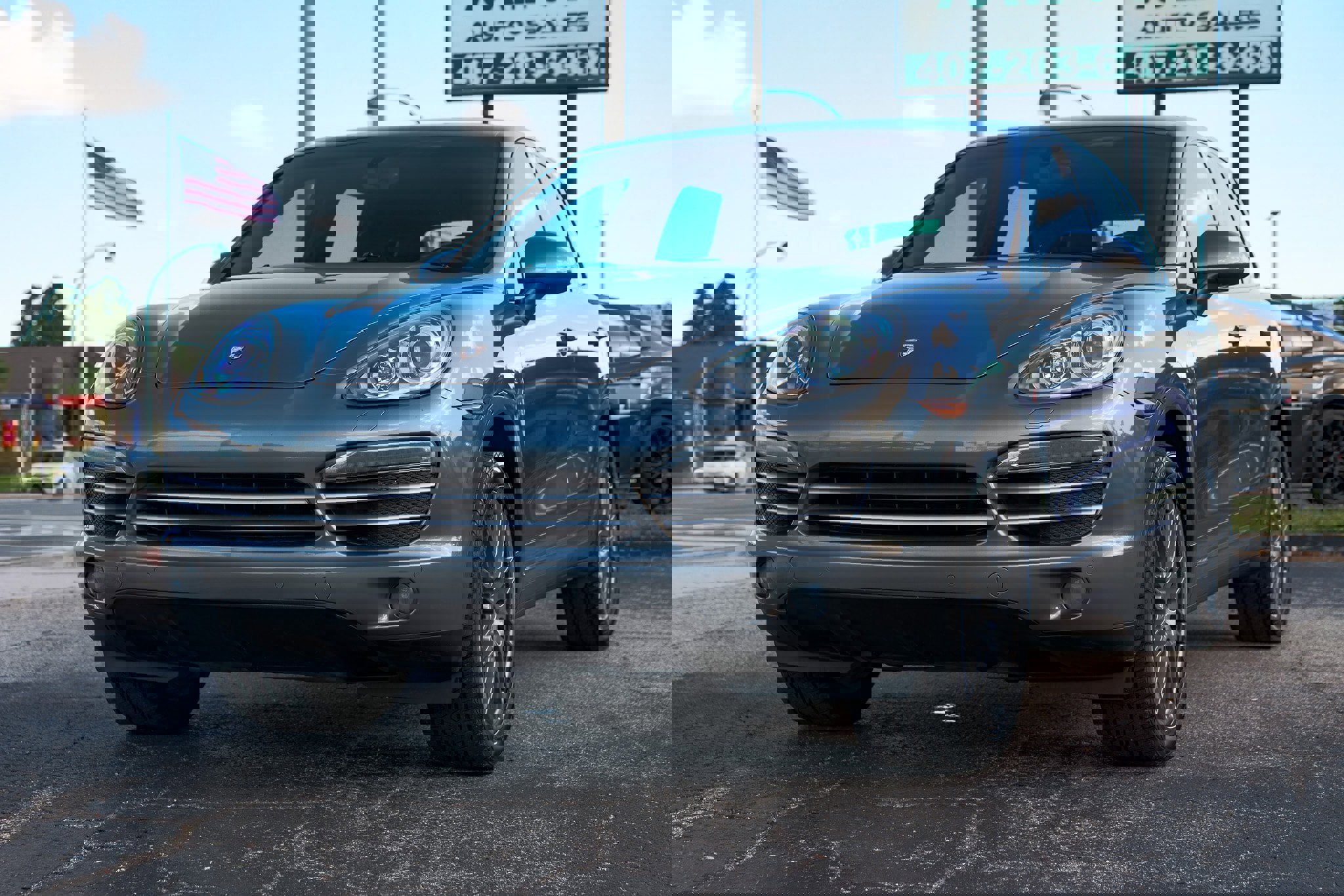 Used 2014 Porsche Cayenne Platinum Edition image 4