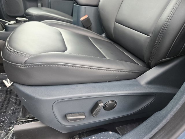New 2026 Ford Maverick Lariat w/ Black Appearance Package image 19