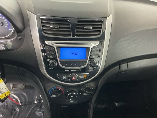 Used 2013 Hyundai Accent SE image 17