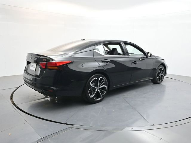 Used 2023 Nissan Altima 2.5 SR FWD image 8