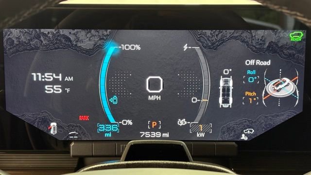 Used 2025 GMC Hummer EV 2X w/ LPO, Cargo Utility Package AWD/4WD image 34