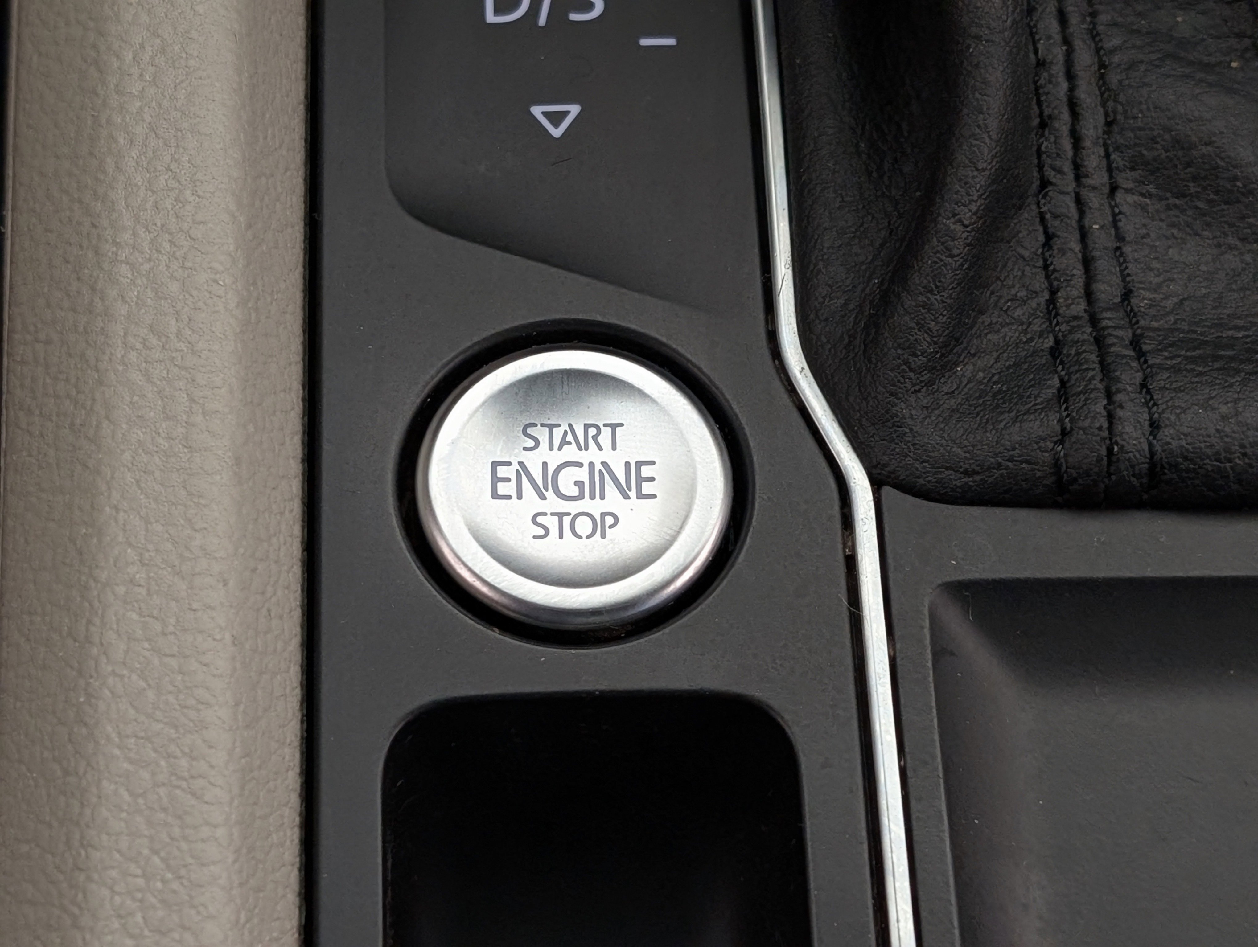 Used 2019 Volkswagen Atlas SE image 35