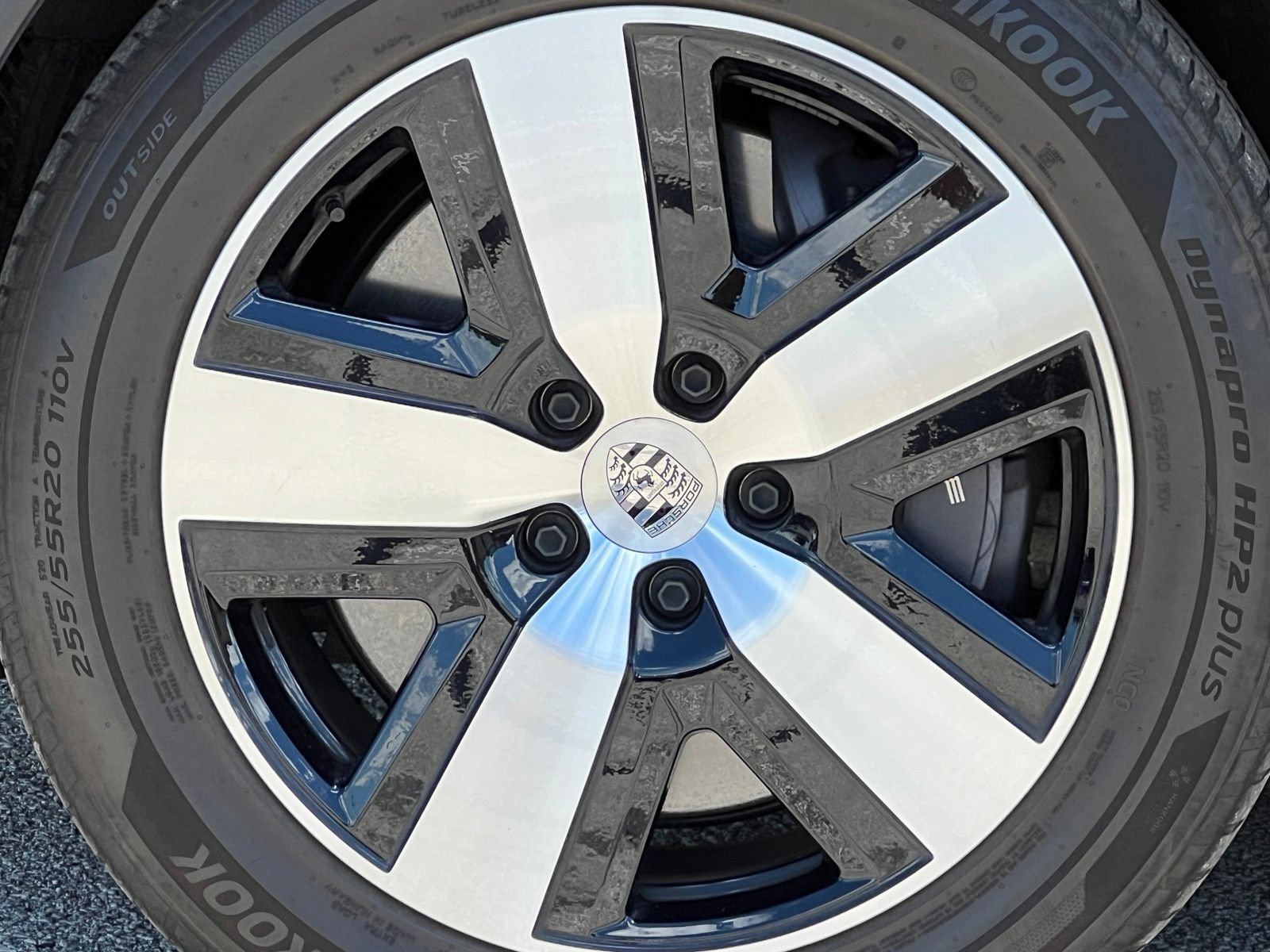 Certified 2024 Porsche Cayenne Coupe AWD/4WD image 13