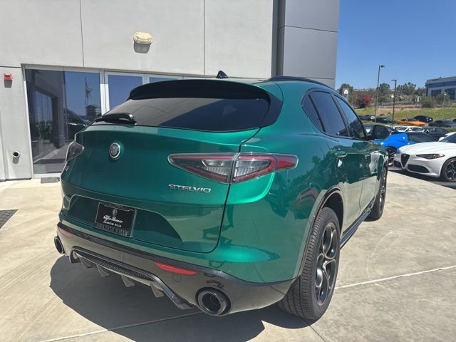 New 2025 Alfa Romeo Stelvio Sprint image 2