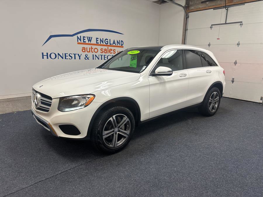 Used 2017 Mercedes-Benz GLC 300 4MATIC image 1