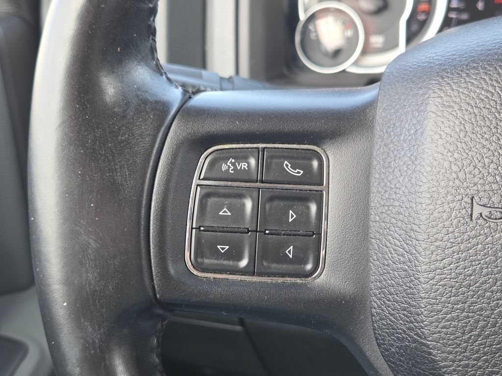 Used 2016 RAM 2500 SLT w/ Luxury Group AWD/4WD image 18