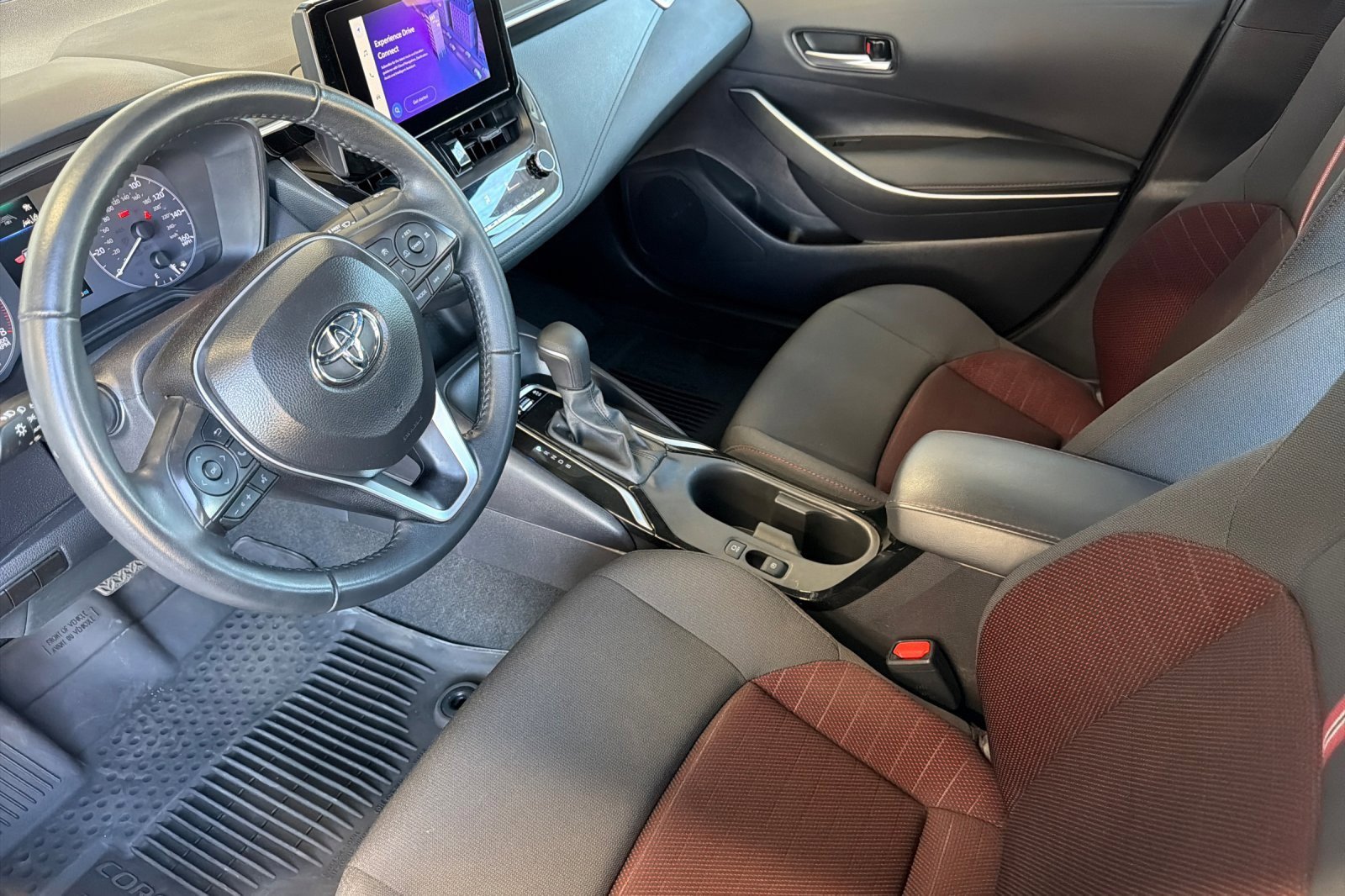 Certified 2025 Toyota Corolla SE image 9