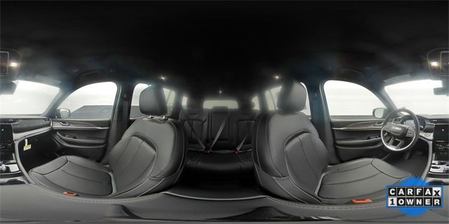 Used 2025 Jeep Grand Cherokee Limited w/ Luxury Tech Group II image 25