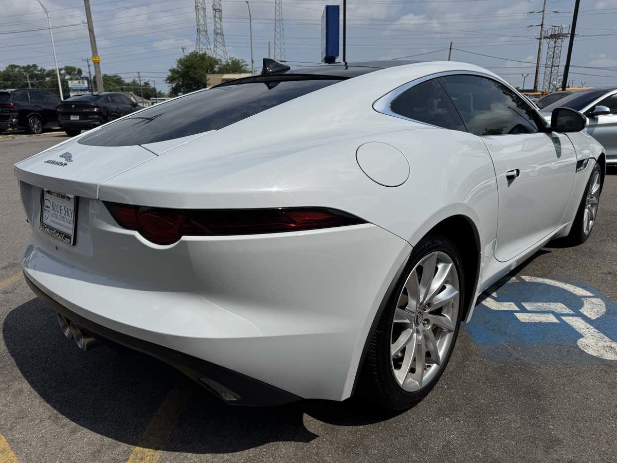 Used 2018 Jaguar F-TYPE Coupe RWD image 5
