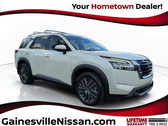 Used 2022 Nissan Pathfinder SL w/ SL Premium Package image 1