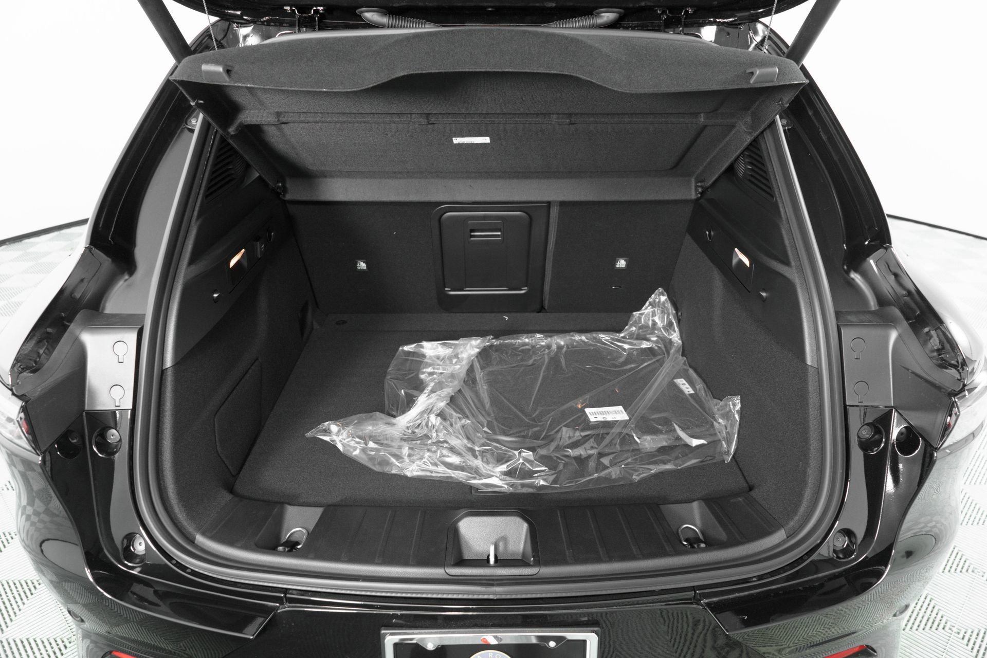 New 2025 Alfa Romeo Tonale w/ Premium Package AWD/4WD image 31