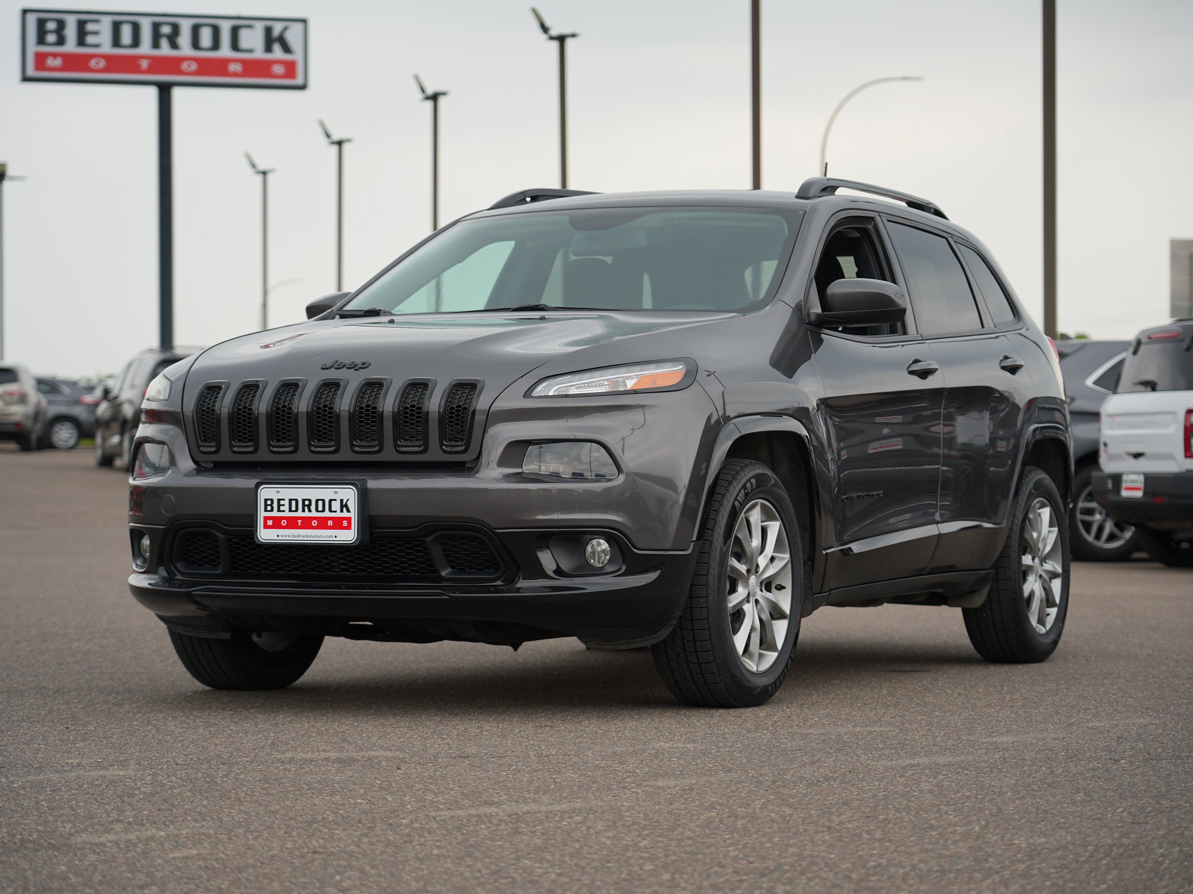 Used 2018 Jeep Cherokee Latitude AWD/4WD image 7