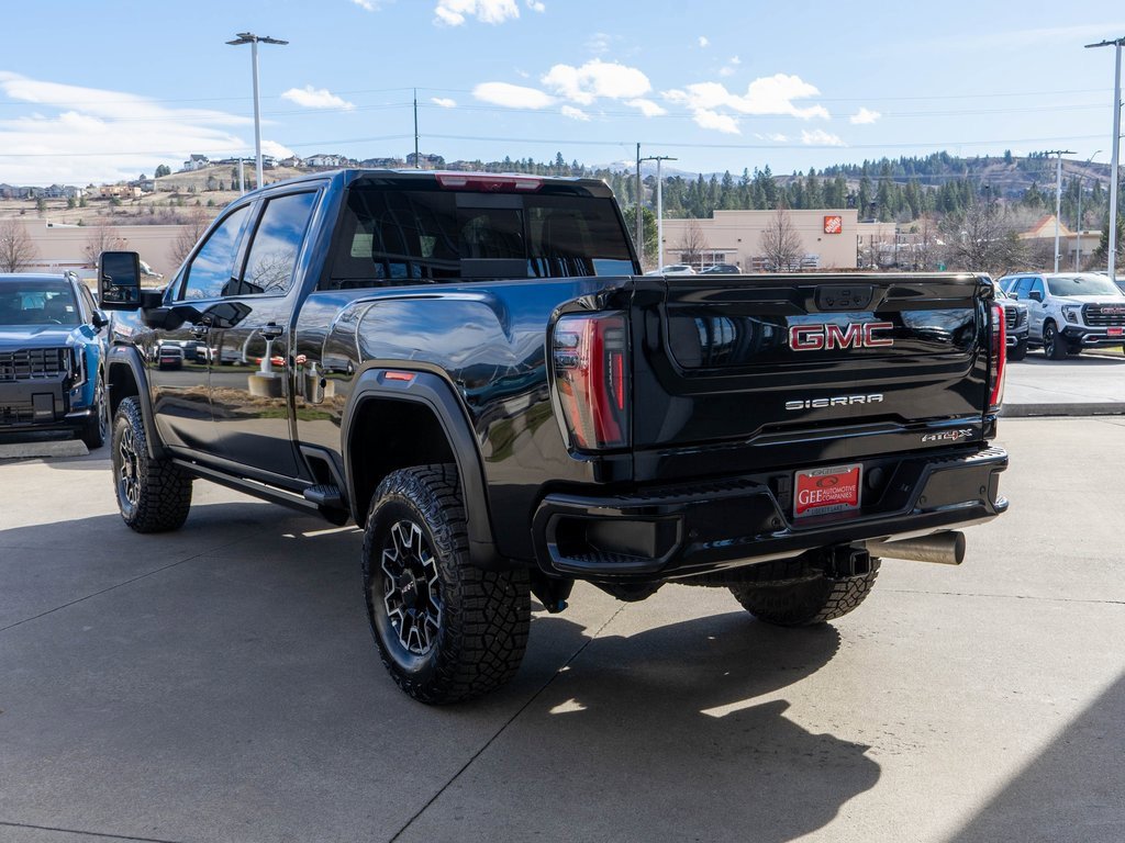 Used 2025 GMC Sierra 2500 AT4X image 5