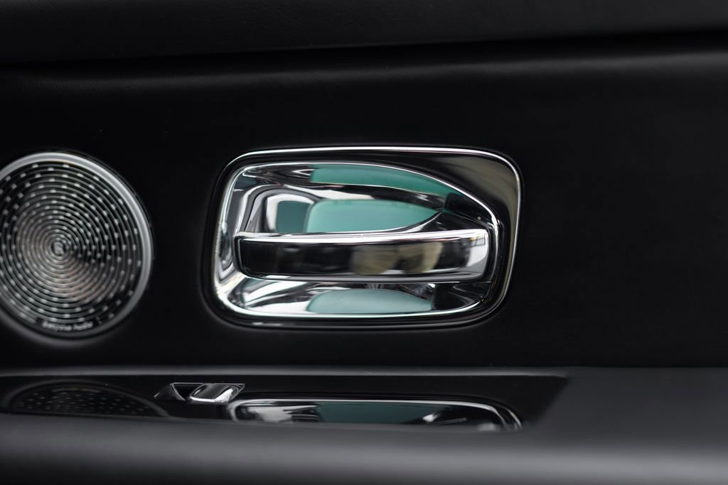 Used 2023 Rolls-Royce Cullinan Black Badge w/ Leather Finishing Pack AWD/4WD image 29